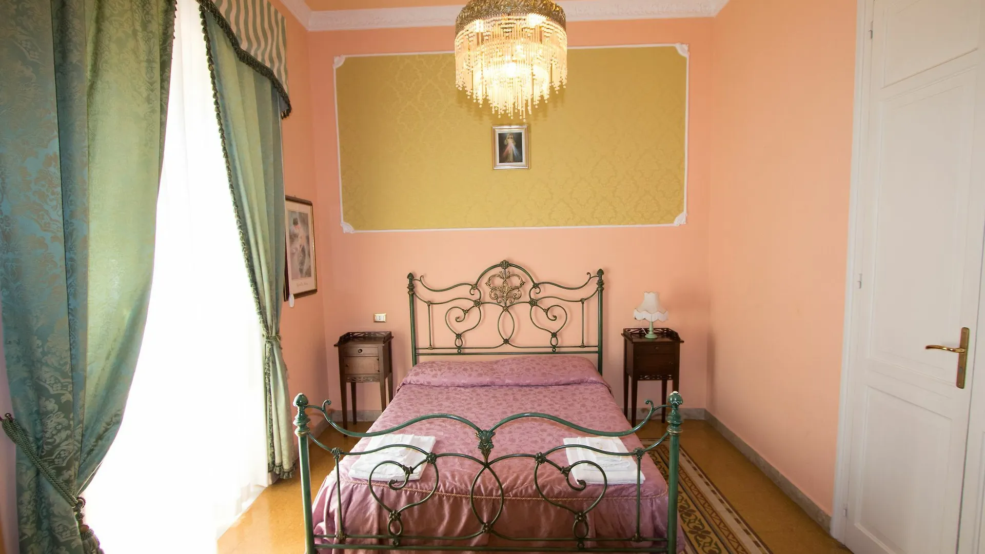 Rum i privatbostad Apartment In Palermo
